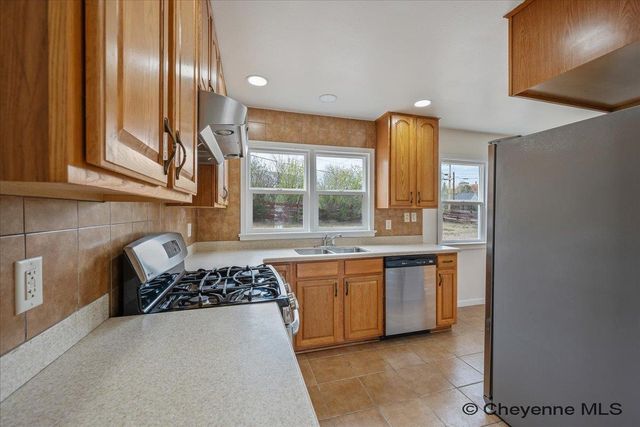 2925 HOLLY CT, Cheyenne, WY 82001