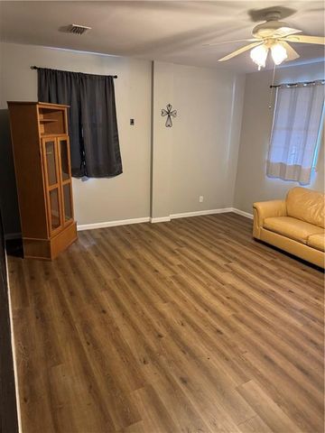 909 Clarks Bluff Road, Kingsland, GA 31548