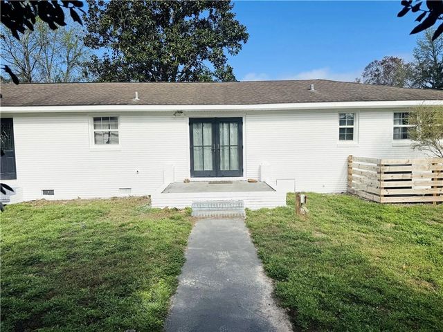 909 Clarks Bluff Road, Kingsland, GA 31548