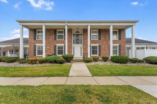 4655 Leisure Lane 48, Trenton, MI 48183