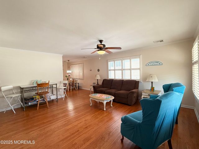 138 10th Avenue, Seaside Park, NJ 08752