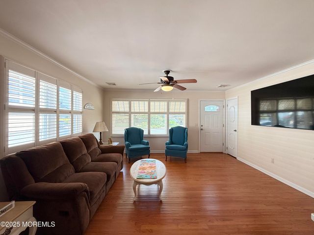 138 10th Avenue, Seaside Park, NJ 08752