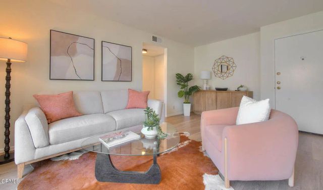 285 S Sierra Madre Boulevard E, Pasadena, CA 91107