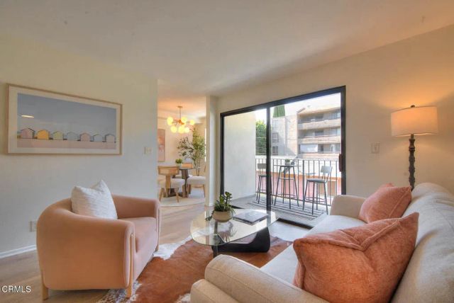 285 S Sierra Madre Boulevard E, Pasadena, CA 91107