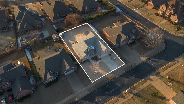 3902 SW Stonefield Street, Bentonville, AR 72713