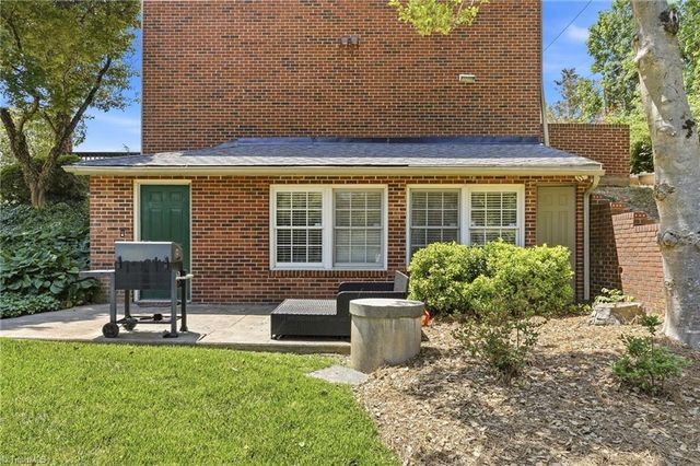 105 Briar Creek Manor, Lewisville, NC 27023