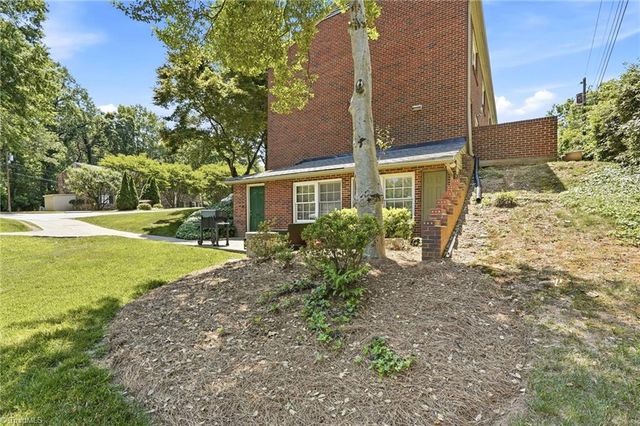 105 Briar Creek Manor, Lewisville, NC 27023