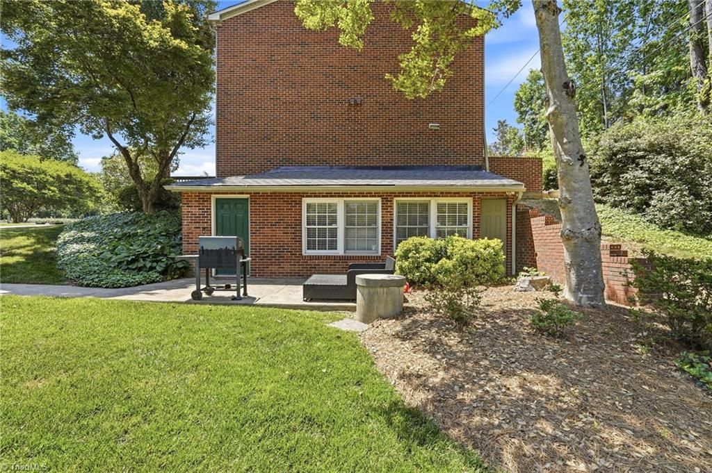 105 Briar Creek Manor, Lewisville, NC 27023