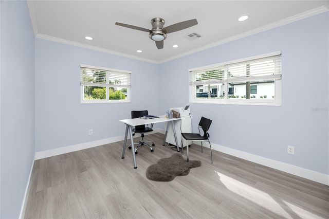 2597 CRESCENT DRIVE, Largo, FL 33770