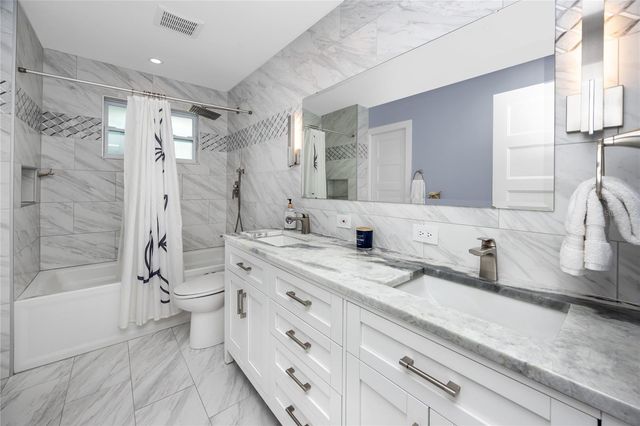 2597 CRESCENT DRIVE, Largo, FL 33770