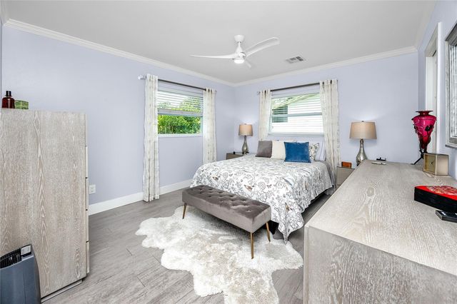 2597 CRESCENT DRIVE, Largo, FL 33770