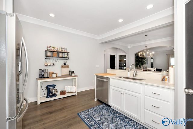 8013 Deer Crossing Circle, Owens Cross Roads, AL 35763