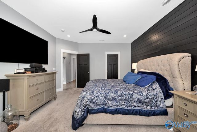 8013 Deer Crossing Circle, Owens Cross Roads, AL 35763