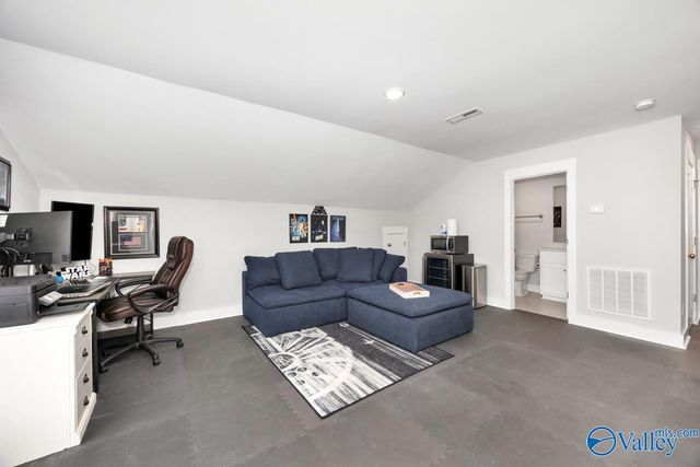 8013 Deer Crossing Circle, Owens Cross Roads, AL 35763