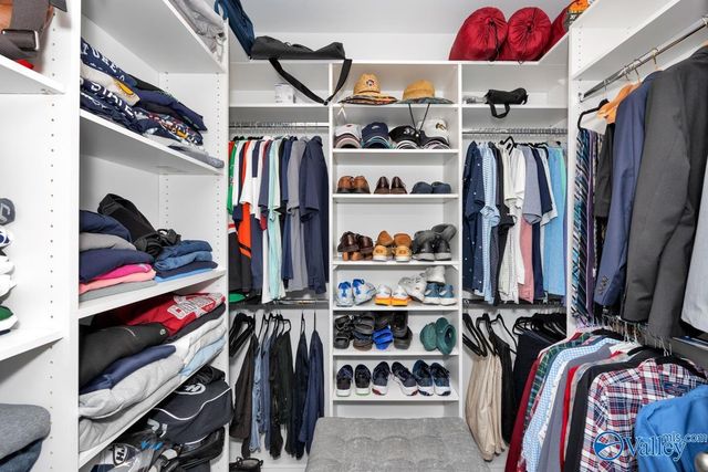 8013 Deer Crossing Circle, Owens Cross Roads, AL 35763