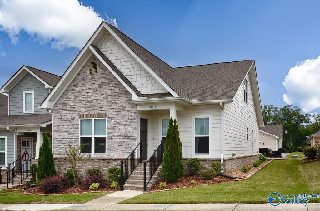 8013 Deer Crossing Circle, Owens Cross Roads, AL 35763