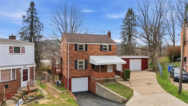 885 Middle Rd, Castle Shannon, PA 15234