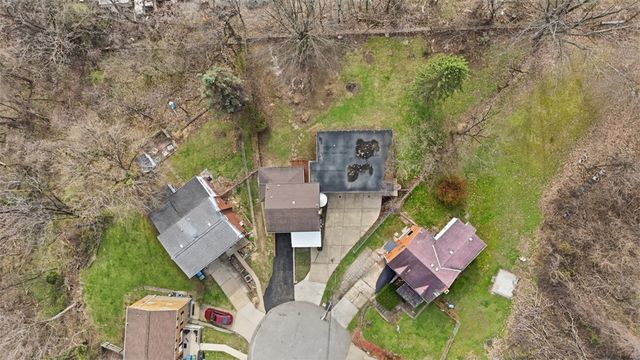 885 Middle Rd, Castle Shannon, PA 15234