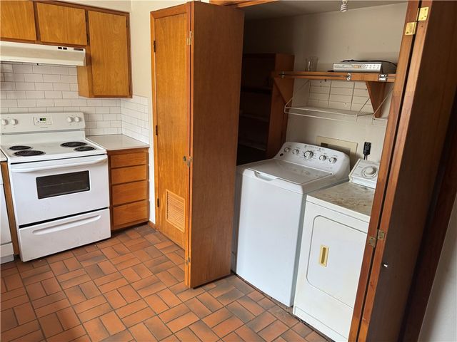 645 W Adams Street, Fayetteville, AR 72701