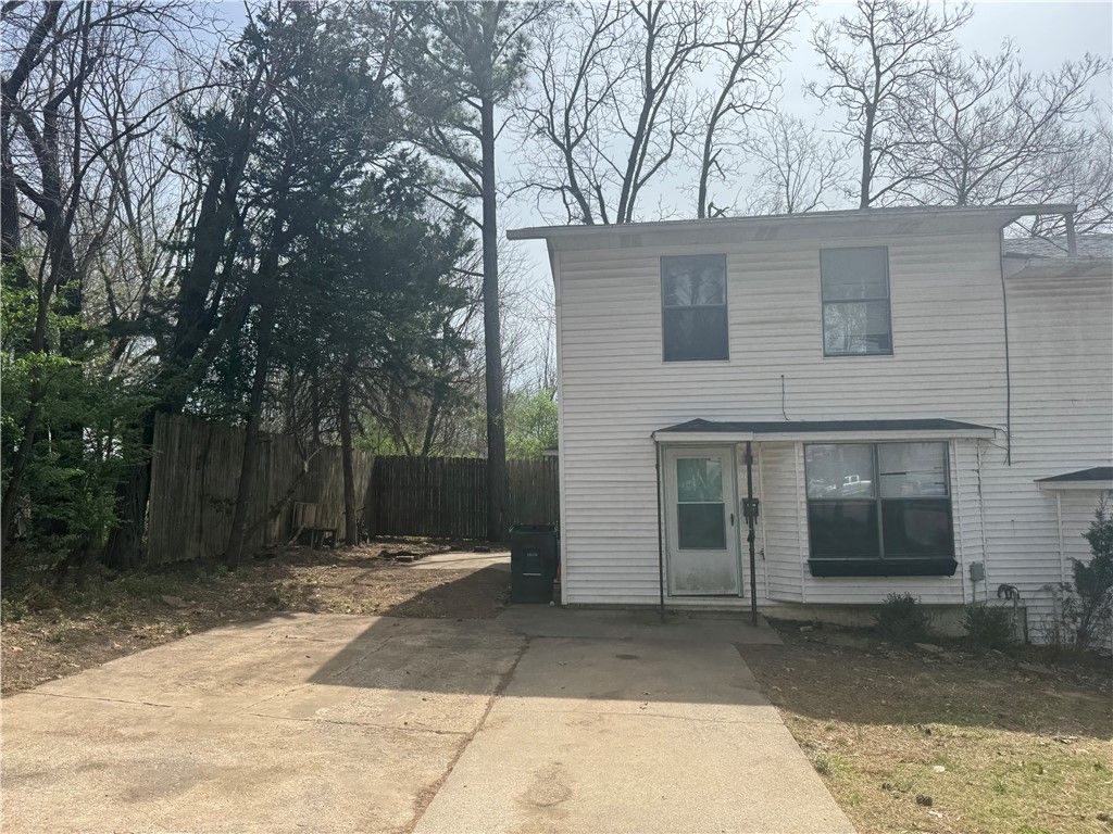 645 W Adams Street, Fayetteville, AR 72701