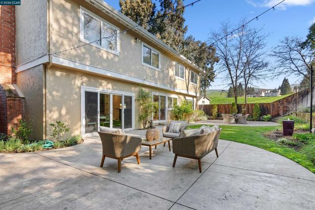 3687 Chucker Ct, Walnut Creek, CA 94598