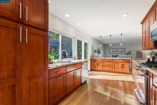 3687 Chucker Ct, Walnut Creek, CA 94598