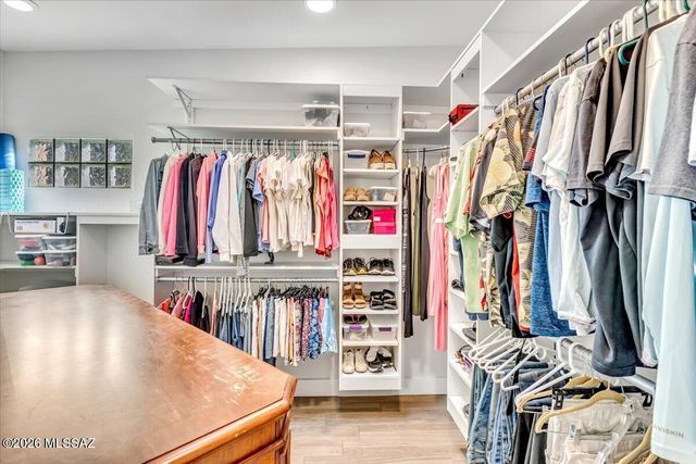 1124 W Saddlehorn Place, Oro Valley, AZ 85704