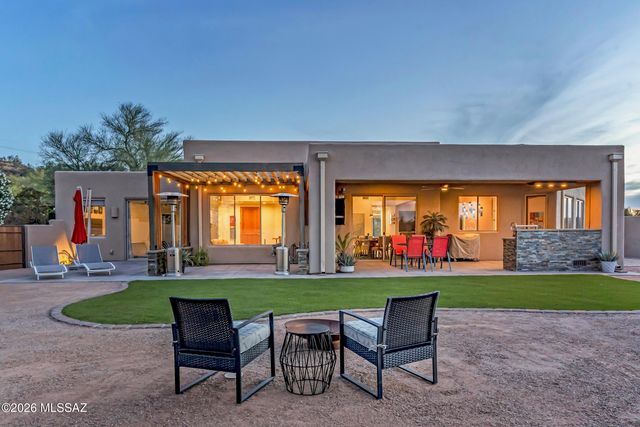 1124 W Saddlehorn Place, Oro Valley, AZ 85704