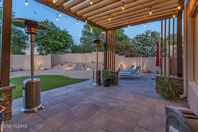 1124 W Saddlehorn Place, Oro Valley, AZ 85704