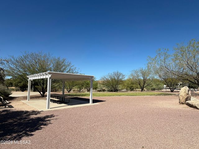 1124 W Saddlehorn Place, Oro Valley, AZ 85704