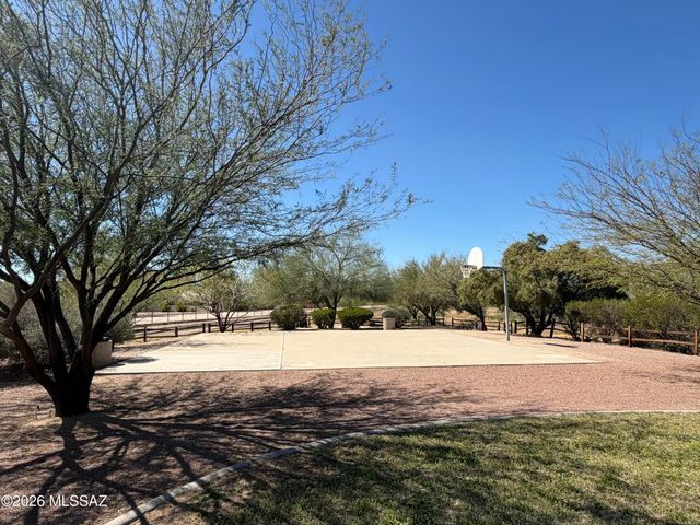 1124 W Saddlehorn Place, Oro Valley, AZ 85704