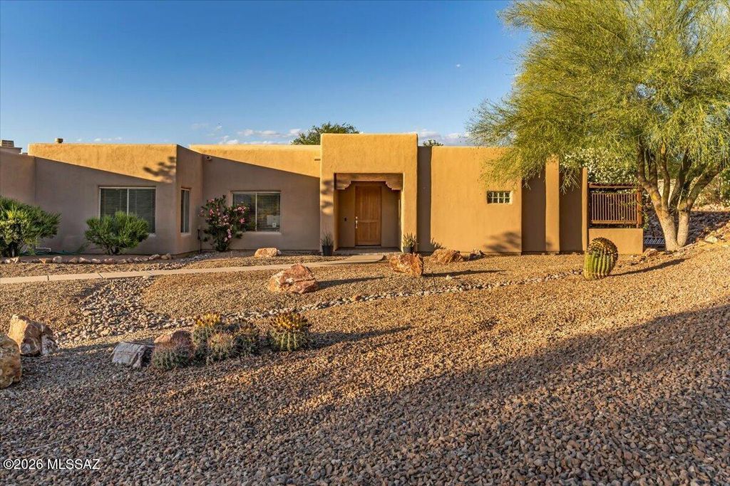 1124 W Saddlehorn Place, Oro Valley, AZ 85704