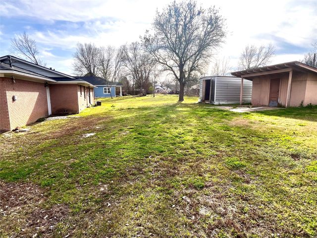 915 N Spring Street, Grand Saline, TX 75140