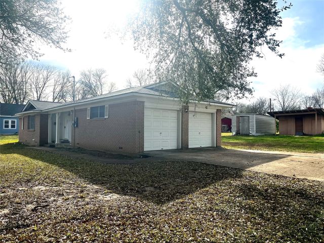 915 N Spring Street, Grand Saline, TX 75140