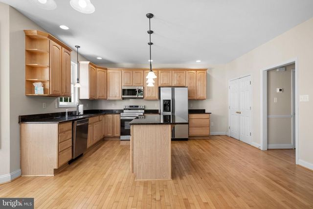 7425 SANDY BOTTOM CT, Hughesville, MD 20637