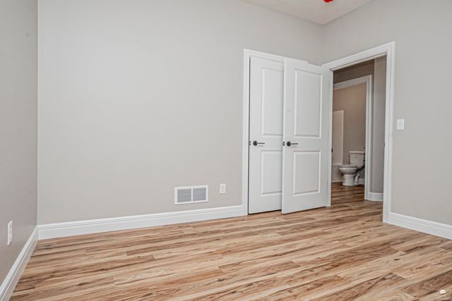 1800-1802 Broadfoot Drive, Abilene, KS 67410