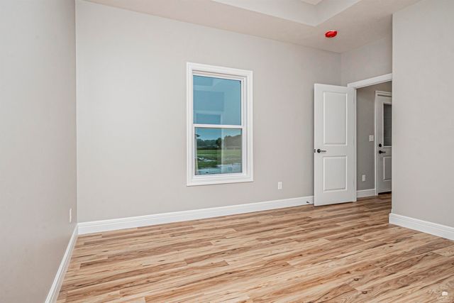 1800-1802 Broadfoot Drive, Abilene, KS 67410