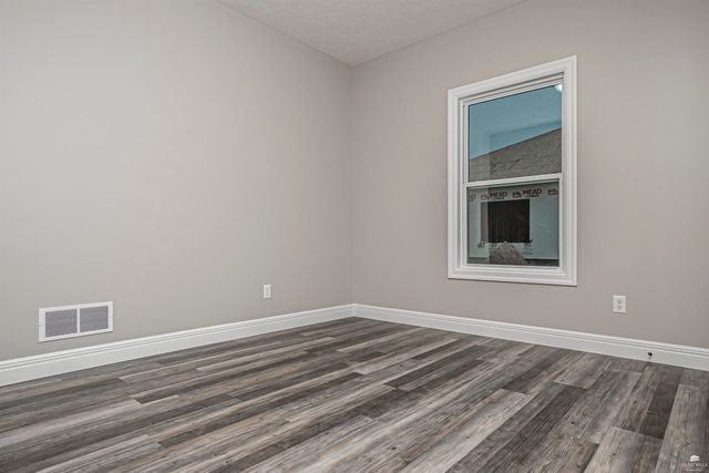 1800-1802 Broadfoot Drive, Abilene, KS 67410
