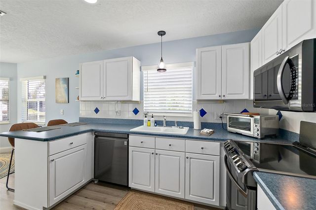 9 COLLINGVILLE COURT, Palm Coast, FL 32137