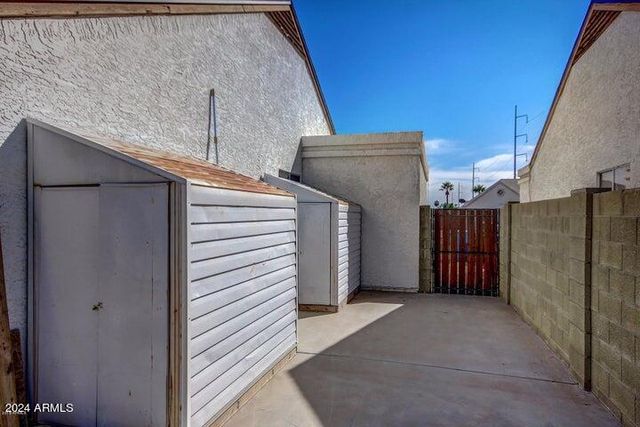 1208 E WICKIEUP Lane, Phoenix, AZ 85024