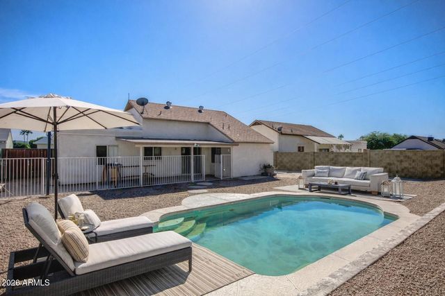 1208 E WICKIEUP Lane, Phoenix, AZ 85024