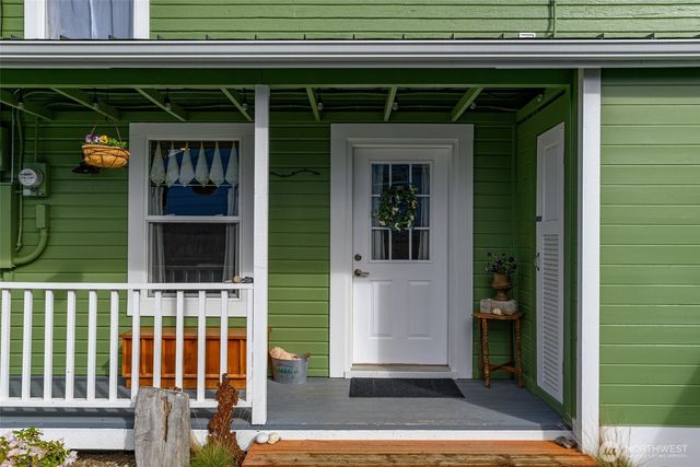 705 NE Haller Street, Coupeville, WA 98239