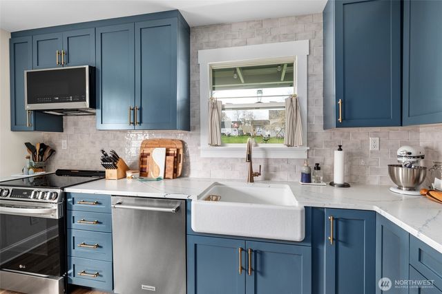 705 NE Haller Street, Coupeville, WA 98239