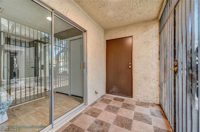 3240 Cameron Street A, Las Vegas, NV 89102