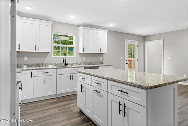 3408 Rhodelia Rd, Payneville, KY 40157