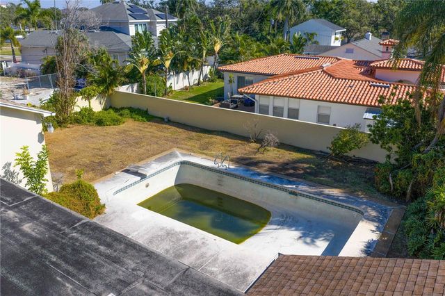 100 CATALAN BOULEVARD NE, St Petersburg, FL 33704