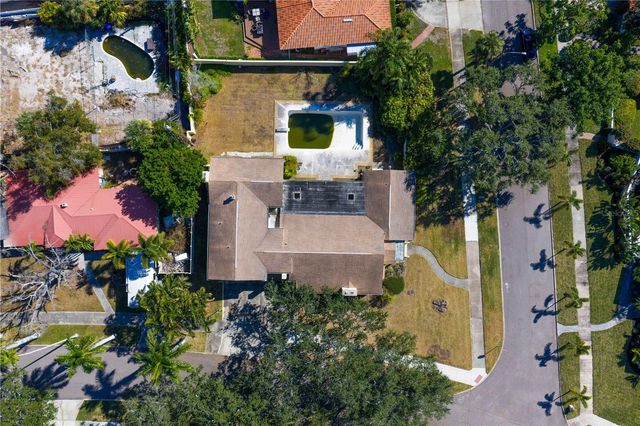 100 CATALAN BOULEVARD NE, St Petersburg, FL 33704