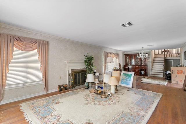 100 CATALAN BOULEVARD NE, St Petersburg, FL 33704