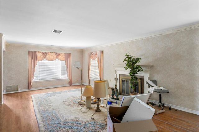 100 CATALAN BOULEVARD NE, St Petersburg, FL 33704