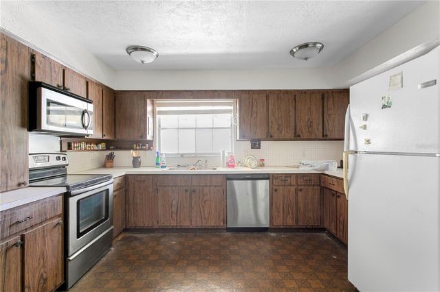 100 CATALAN BOULEVARD NE, St Petersburg, FL 33704